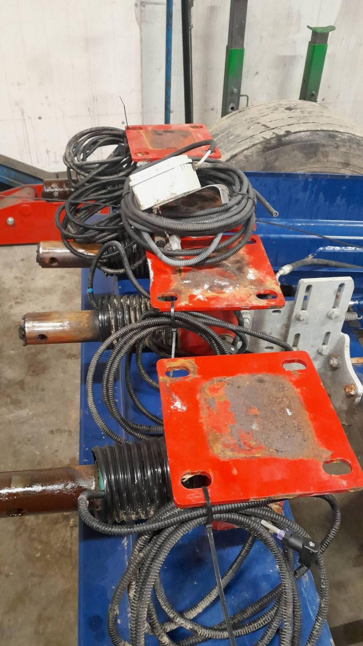Wiegemessbolzen von Siloking Mischwagen 1