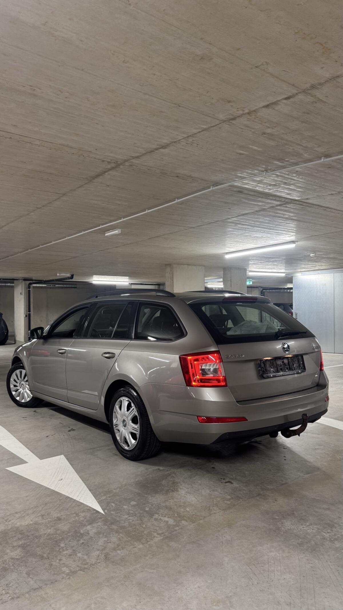 Skoda Octavia 1,2l TSI Sky 1. Besitz / Pickerl neu / AHK 2