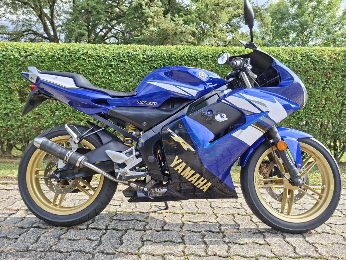 Yamaha TZR 50 Valentino Rossi Edition Moped 2