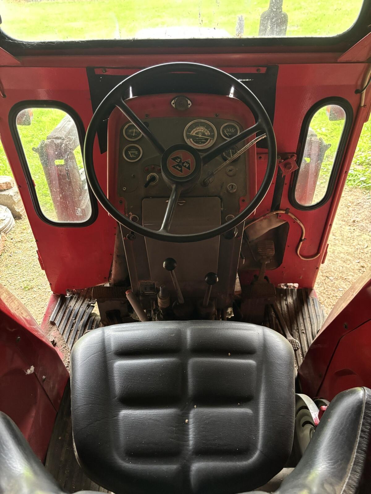 Massey Ferguson 165 2