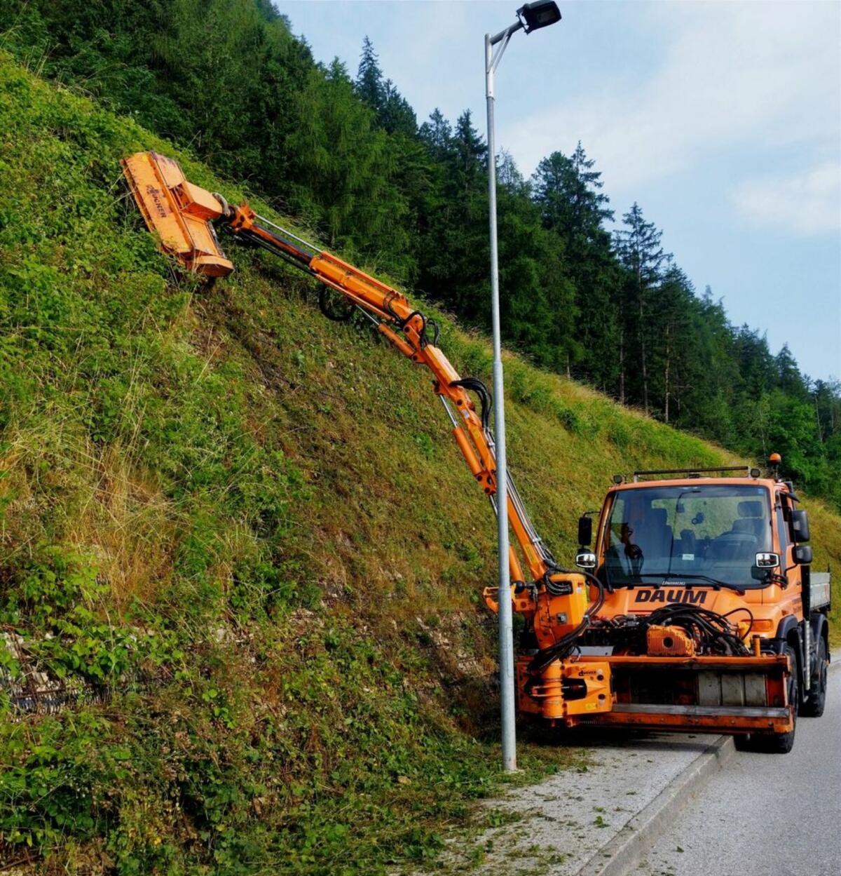 Böschungsmäher Dücker DUA 800 1