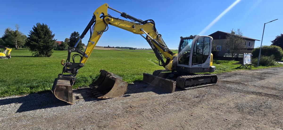 Wacker ET90 mit Verstellausleger und Powertilt 2