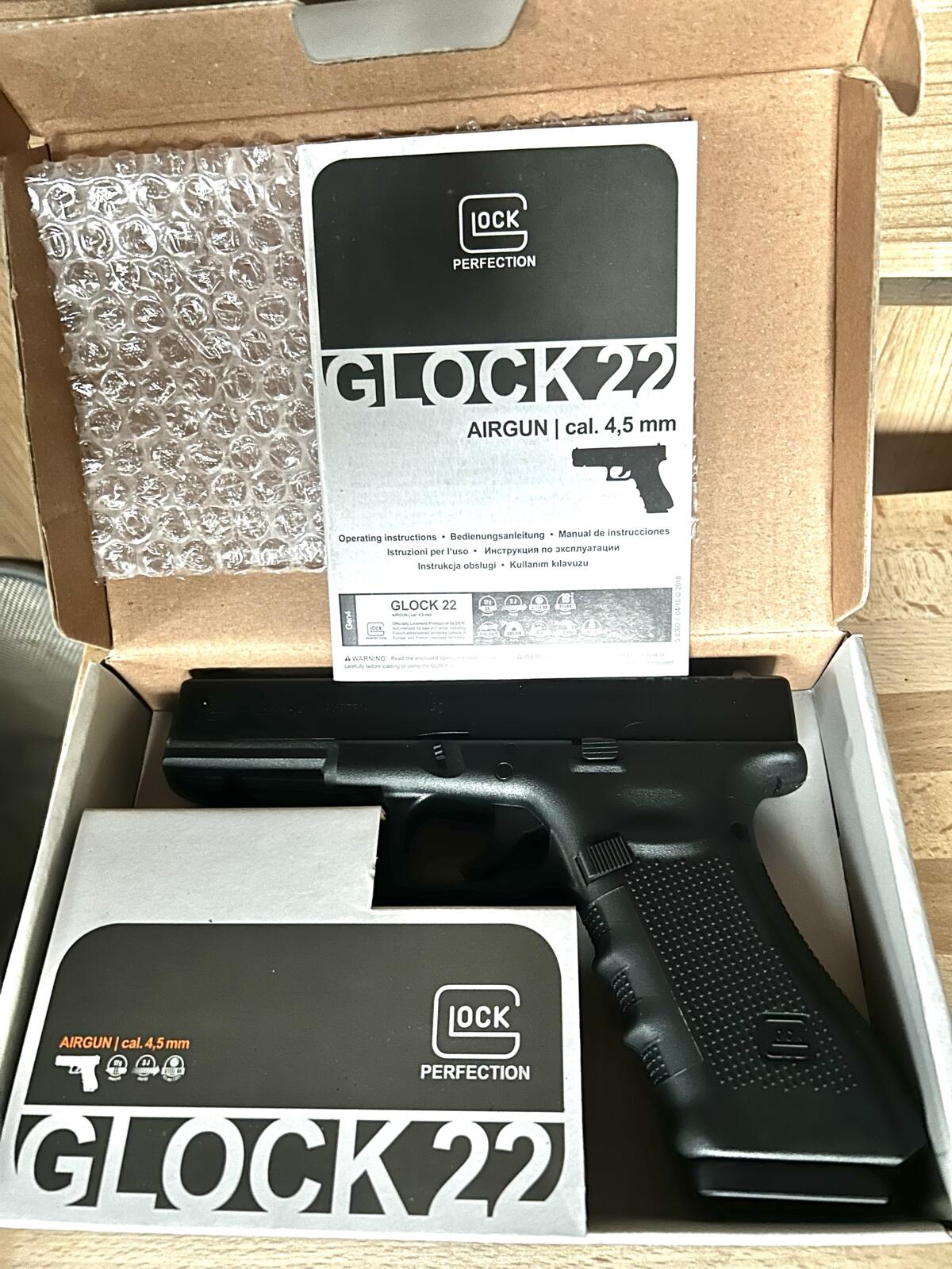 Glock 22 (Airgun) mit Zubehör 2