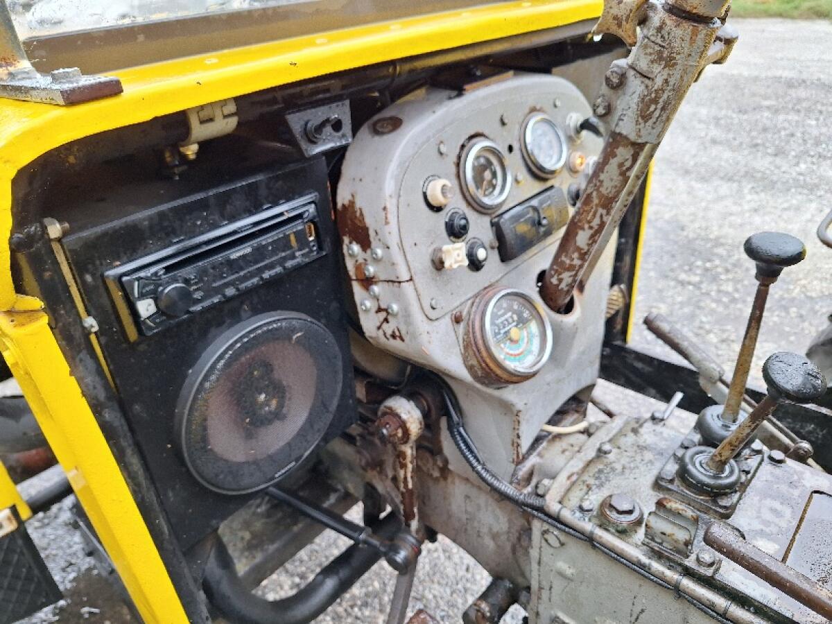 Steyr 188 Traktor mit Hänger 1
