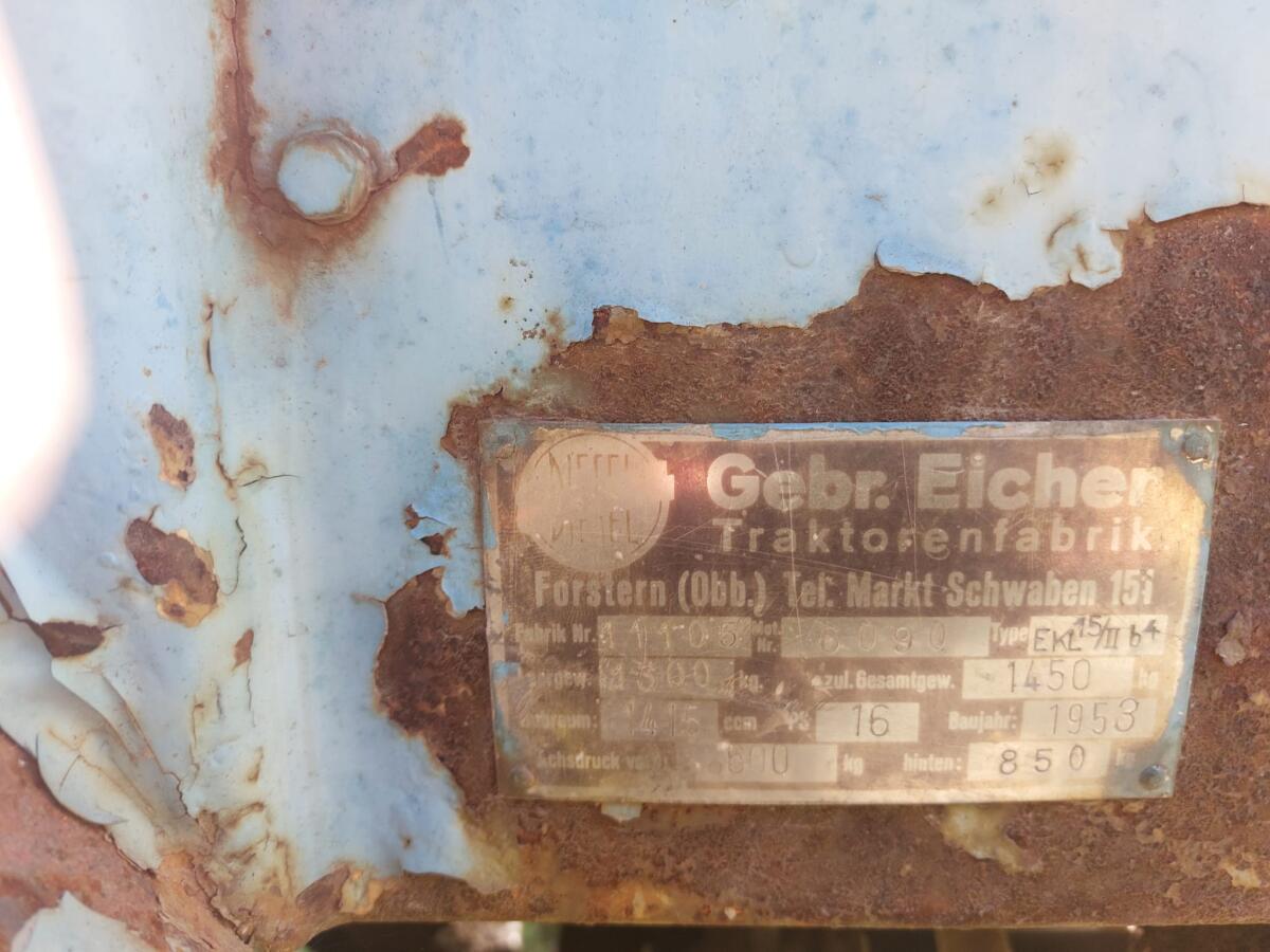 Eicher Traktor und Anhänger, Schneeketten 2