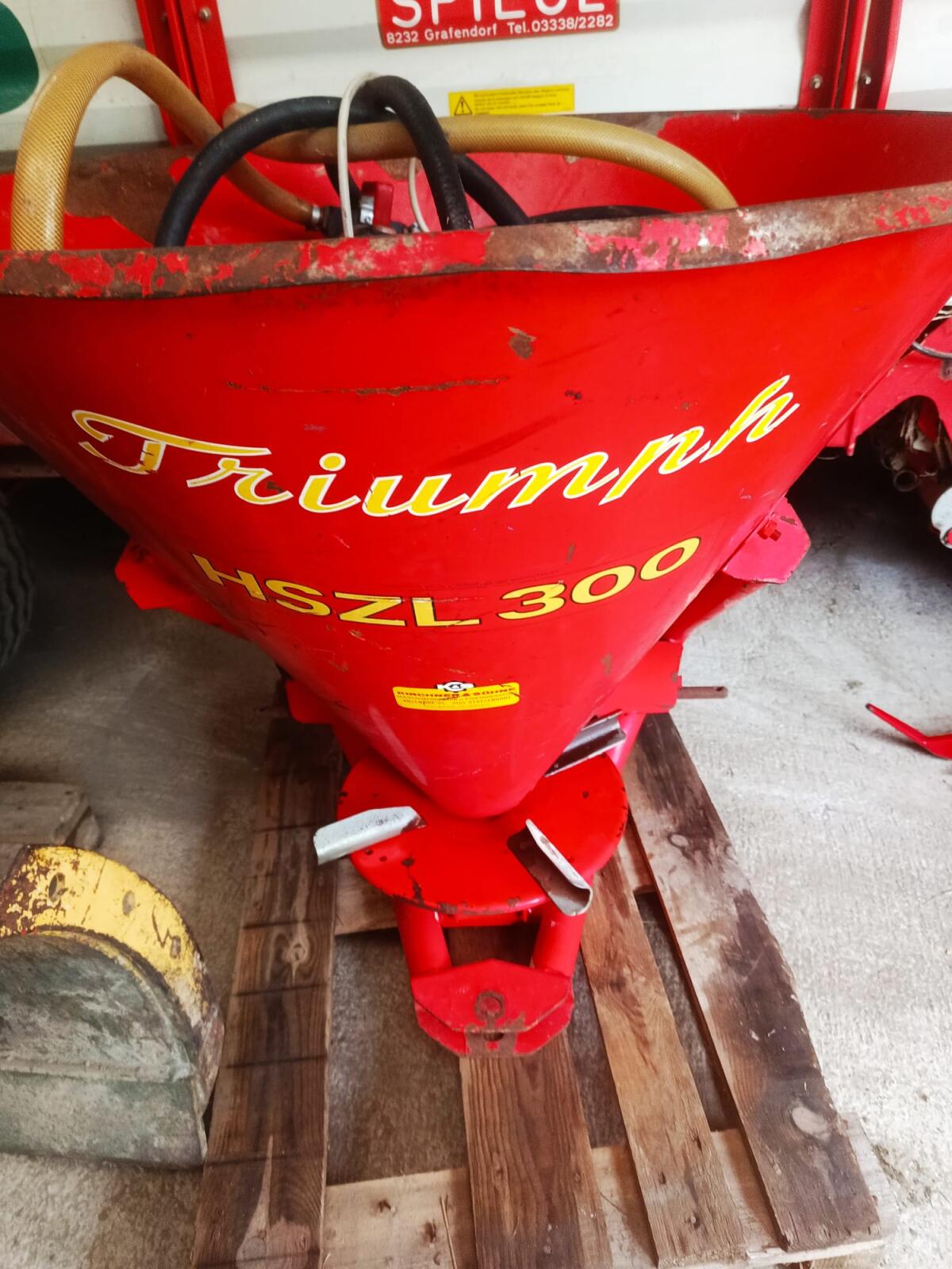 Triumph HSZL 300 Düngestreuer, Salzstreuer 1