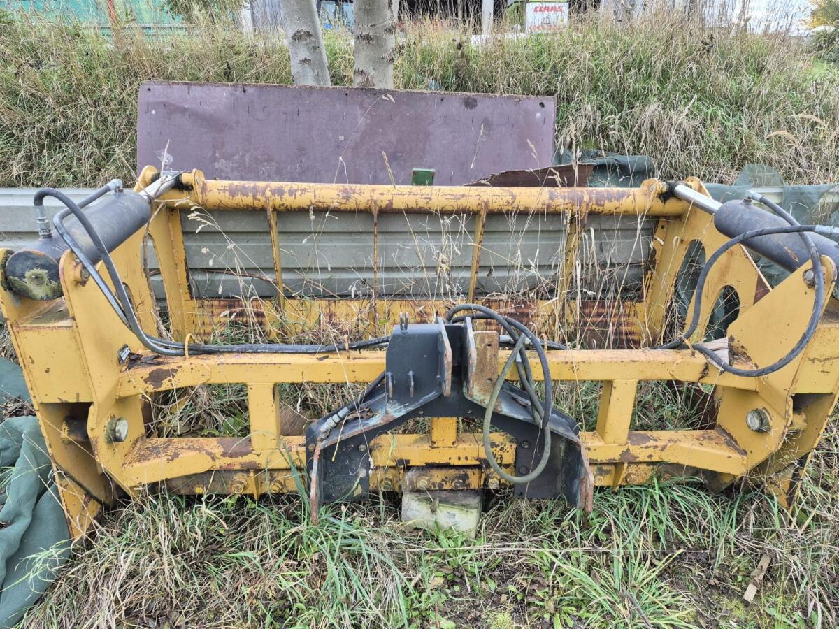 Verkaufe eine Mammut Silozange Silagezange Zange 1