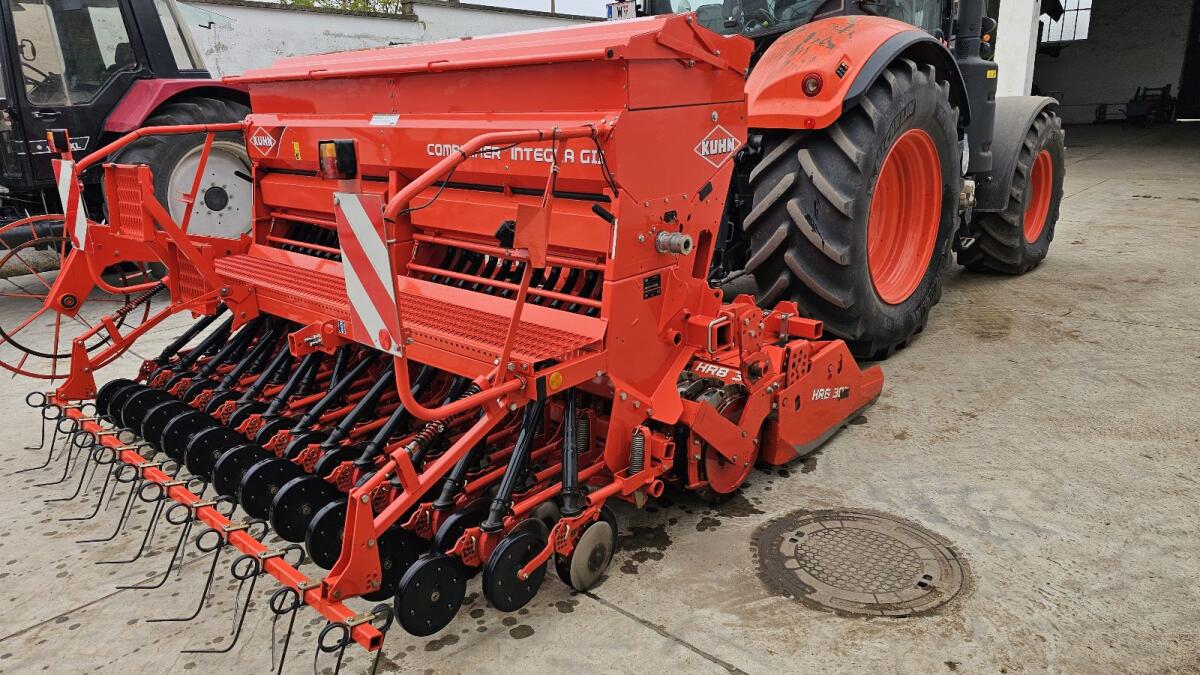 Kuhn Combiliner Integra G2 + HRB 302 3