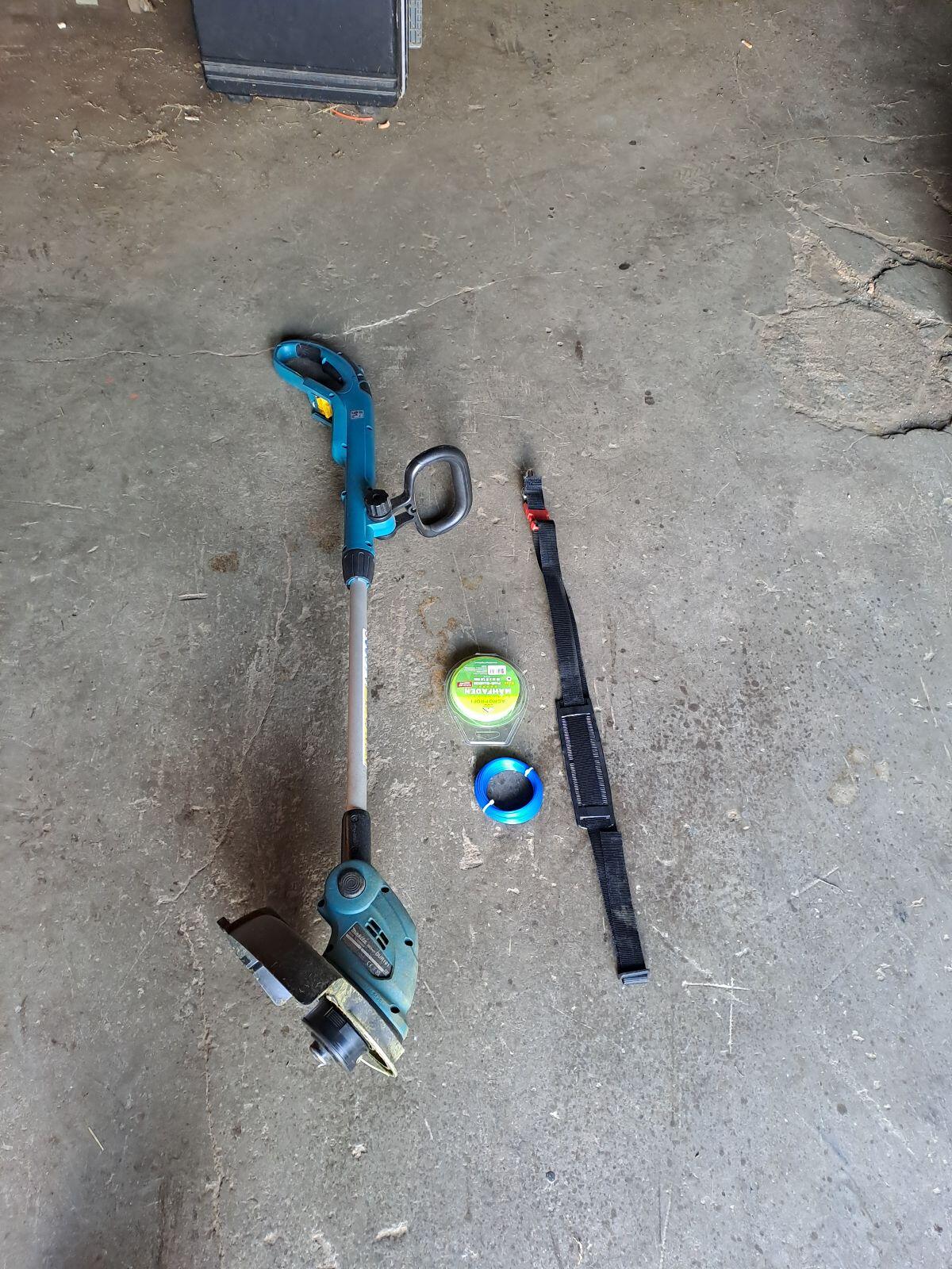 Makita Akkutrimmer DUR181 1