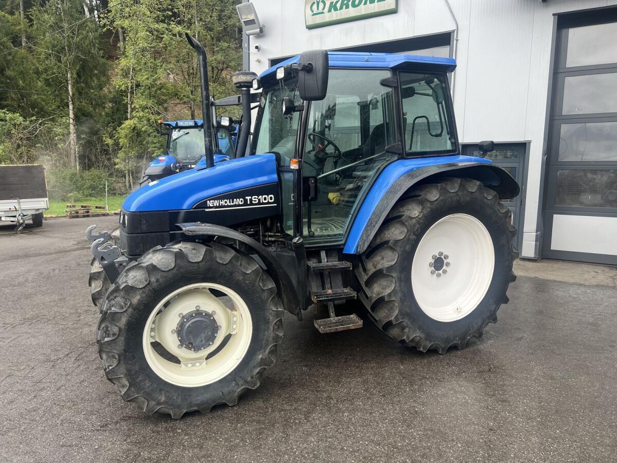 New Holland TS100 2