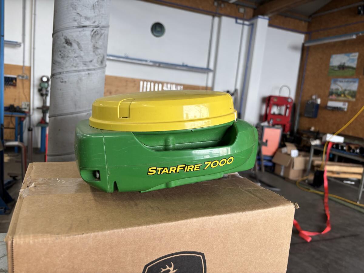 John Deere Starfire 7000 2