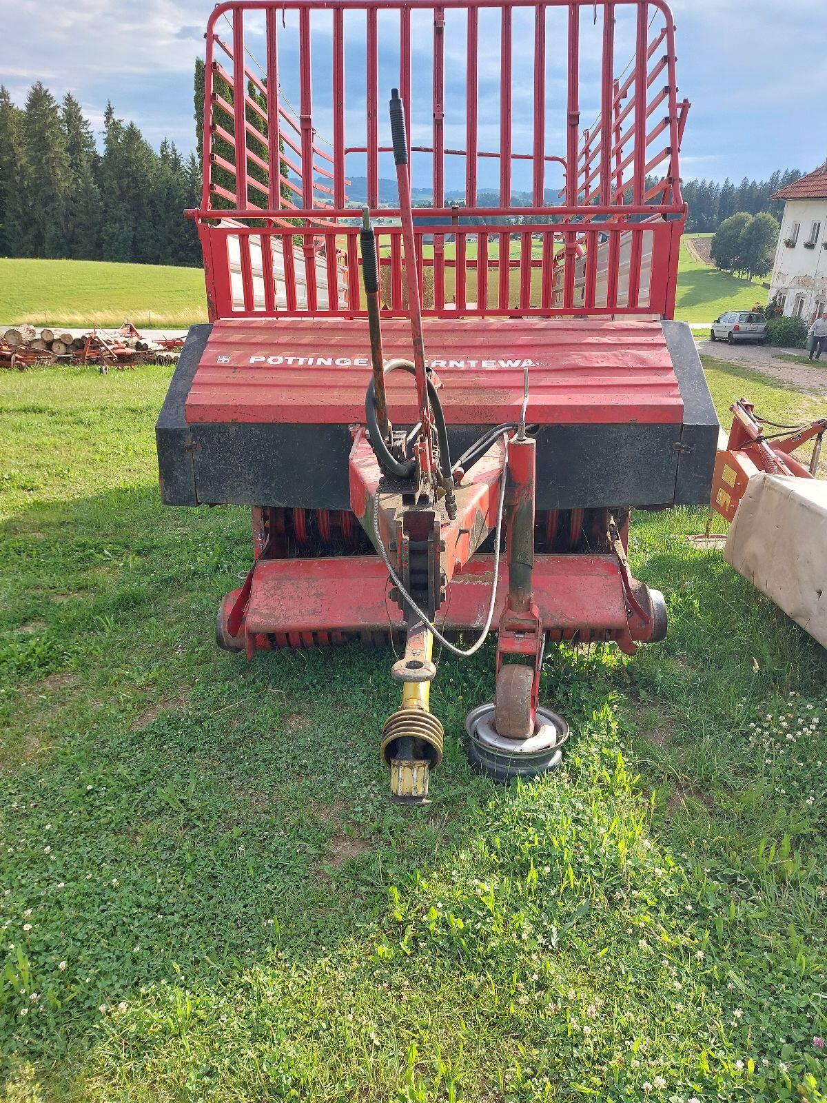 Ladewagen Pöttinger Erntewagen 2