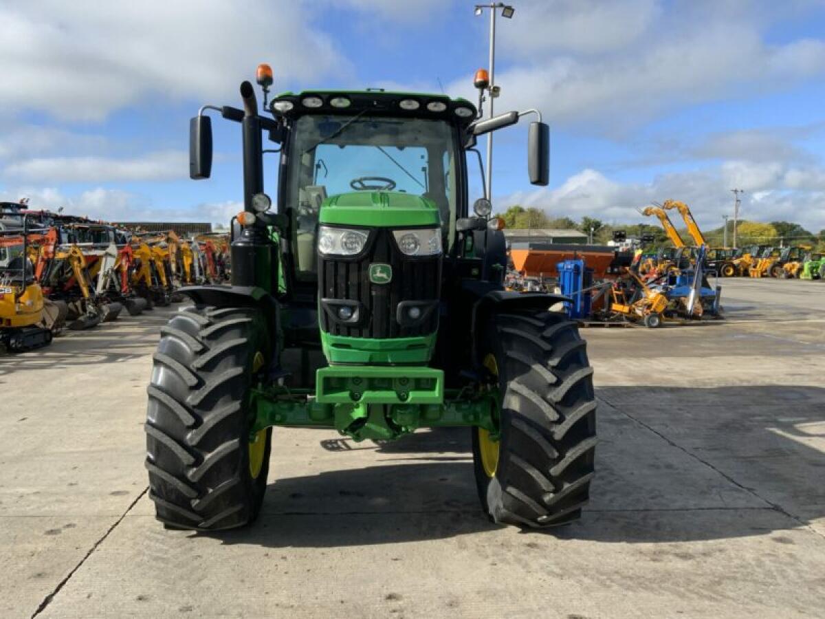 2019 John Deere 6215R Premium Edition 2