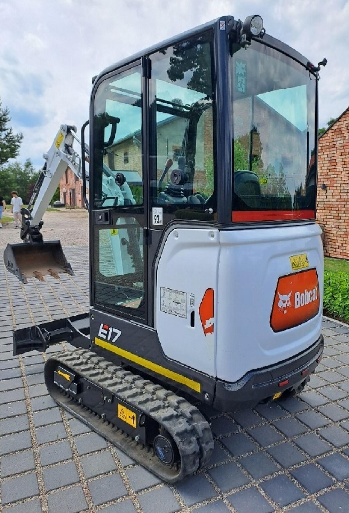 Bobcat E17 3