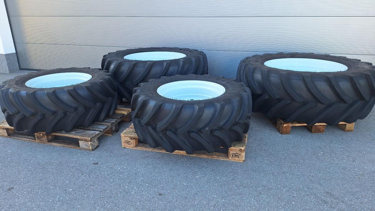Kompletträder neuwertig 440/65R24, 540/65R34 2