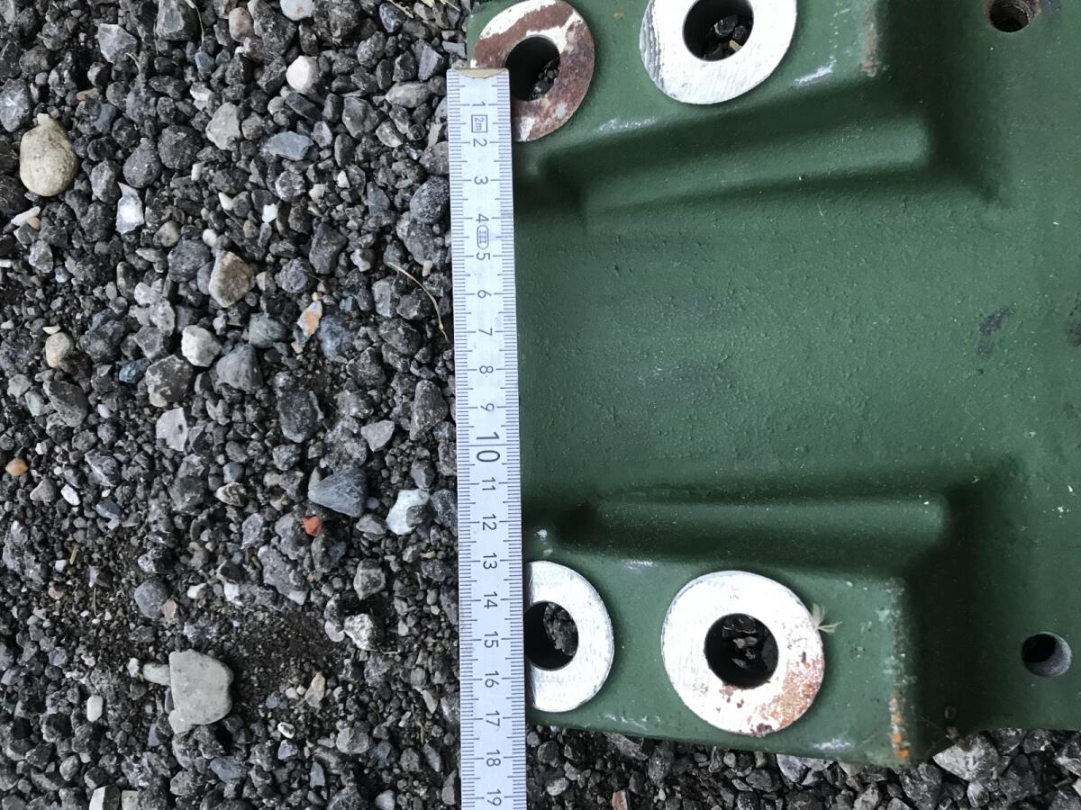 Kotflügelhalter John Deere 3