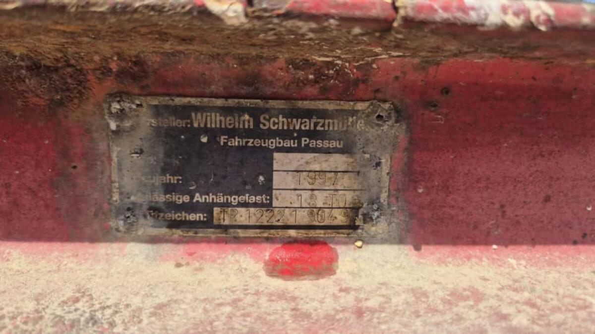 Schwarzmüller Plattformanhänger 3