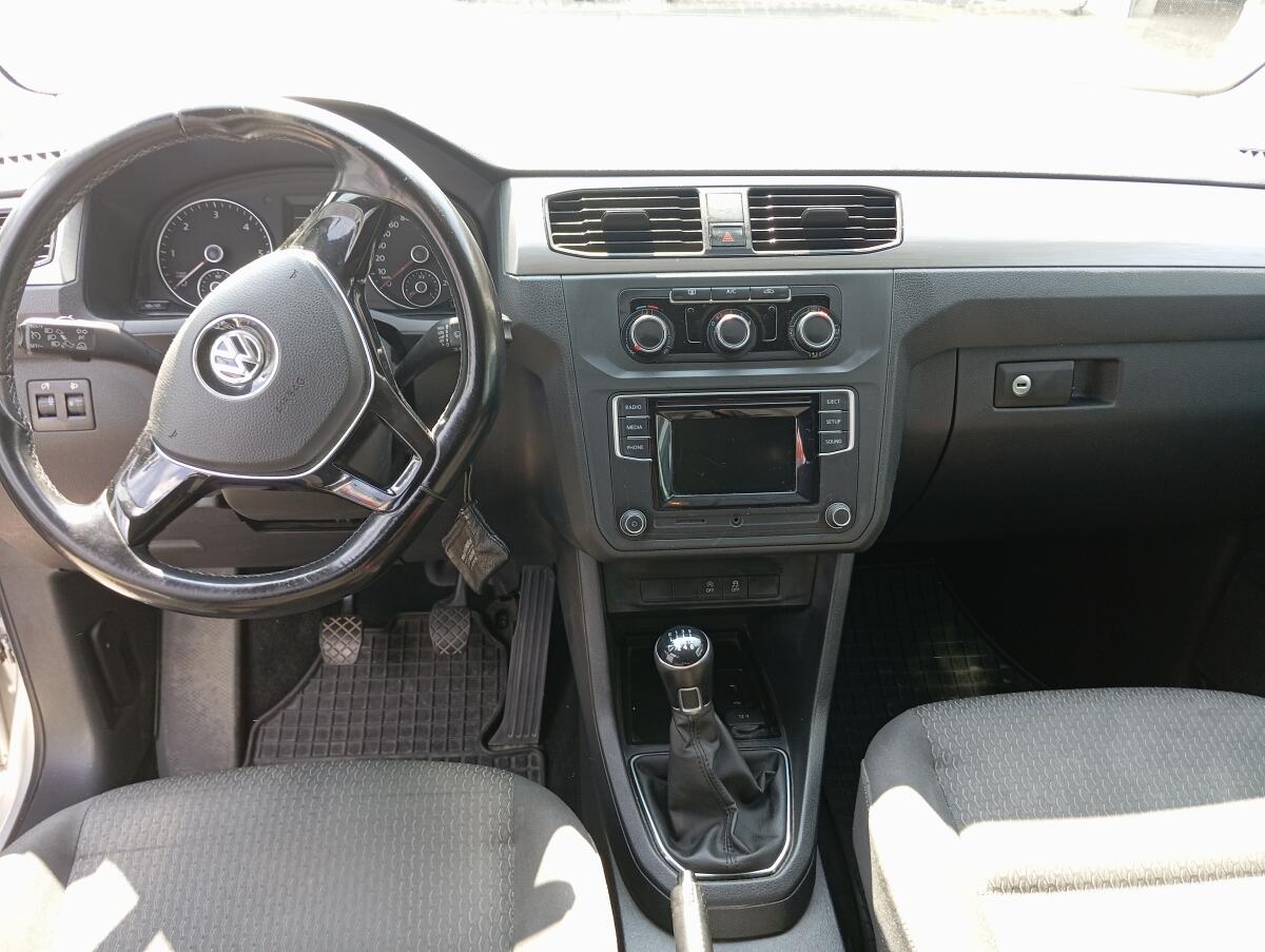 VW Caddy Maxi 2