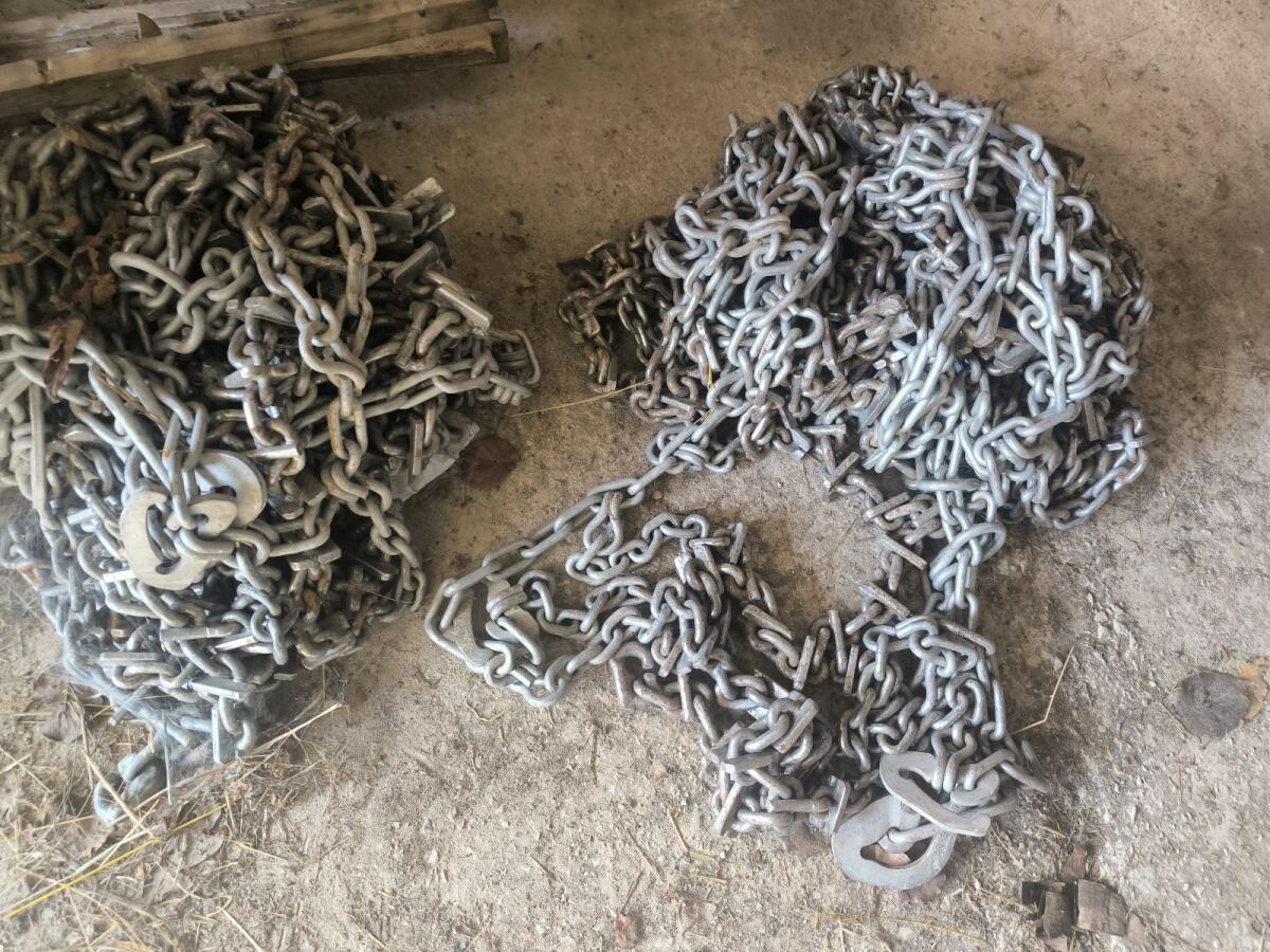 Schneeketten 11.2 R24 280 85 R24 und 13.6 R36 340 85 R36 3