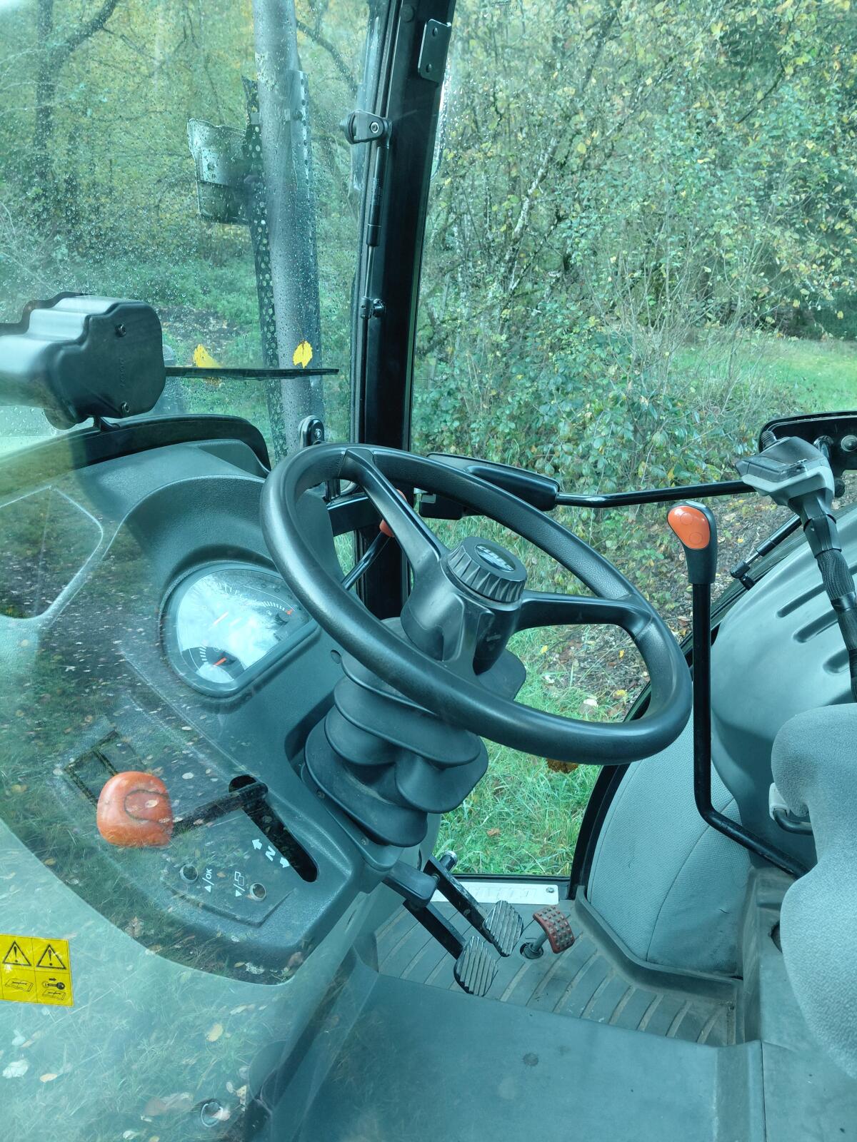 Claas Elios 210 Allrad Frontlader mit Schaufel, Forstzange 2