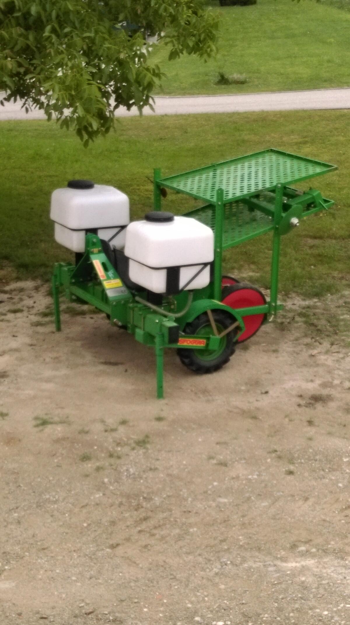 Setzmaschine Jungpflanzen 1