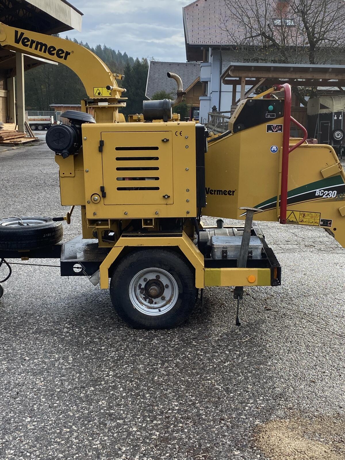 Vermeer Scheibenhäcksler mit eigenem Motor, BC230 3
