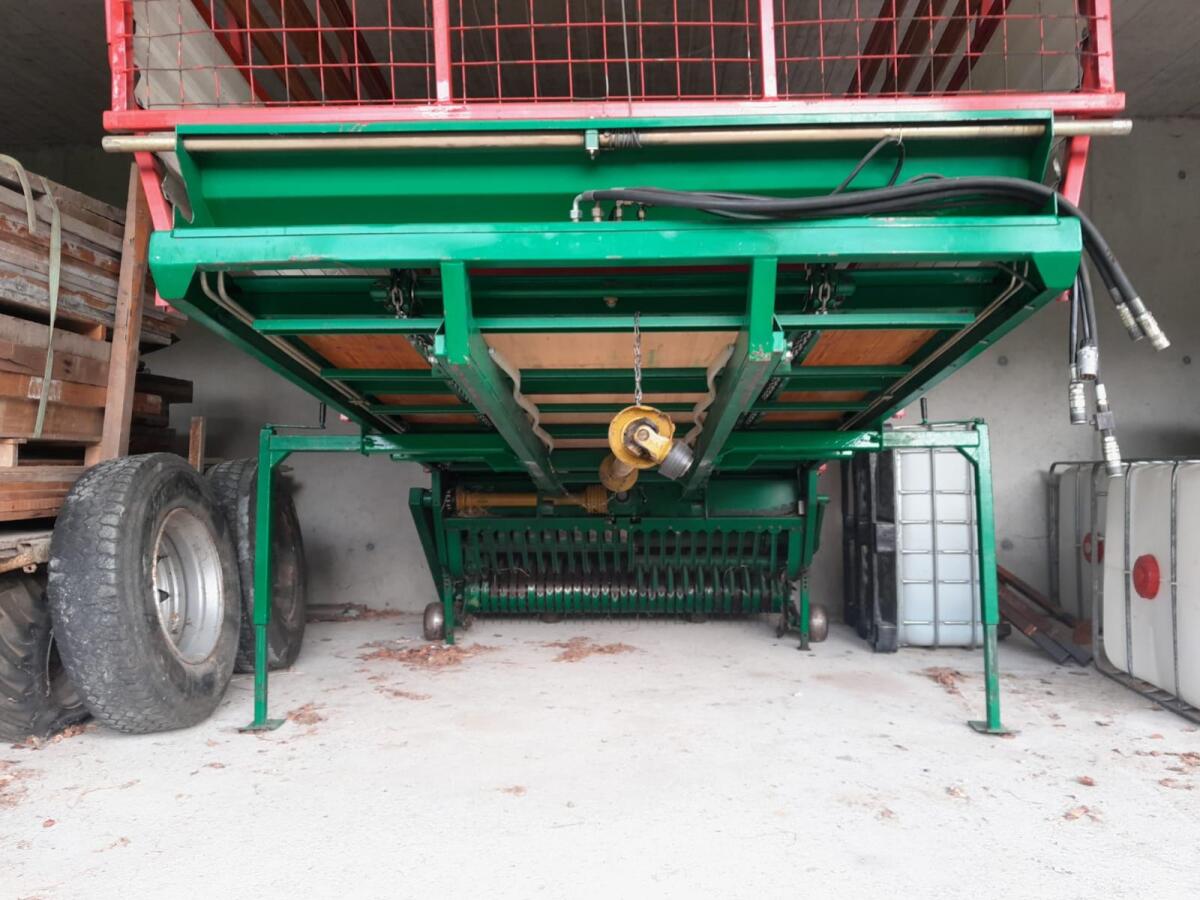 Lüönd Aufbauladewagen Unitrac 3