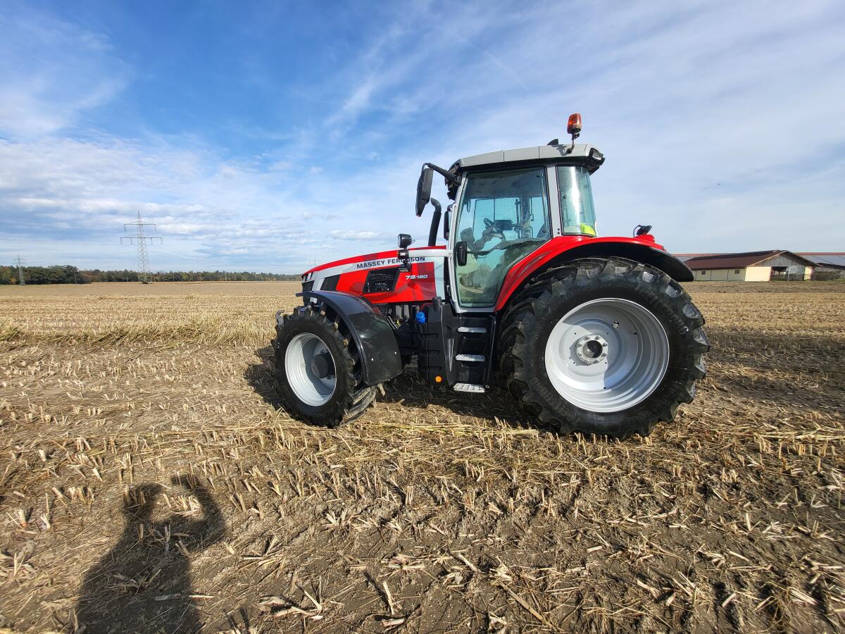MF 7S180 Massey Ferguson 3