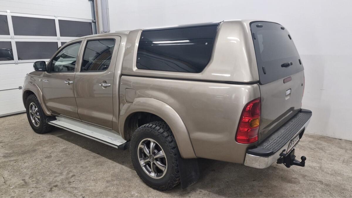 Toyota Hilux 3