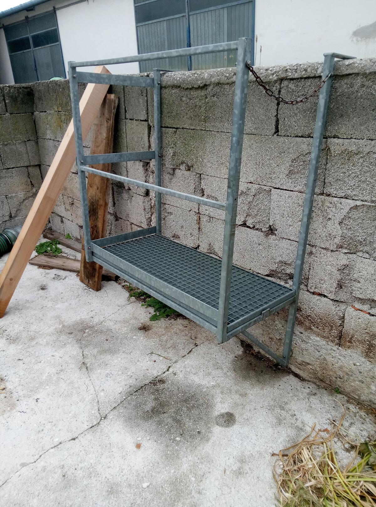 Verkaufe Arbeitsbühne für Güllebehälter 3
