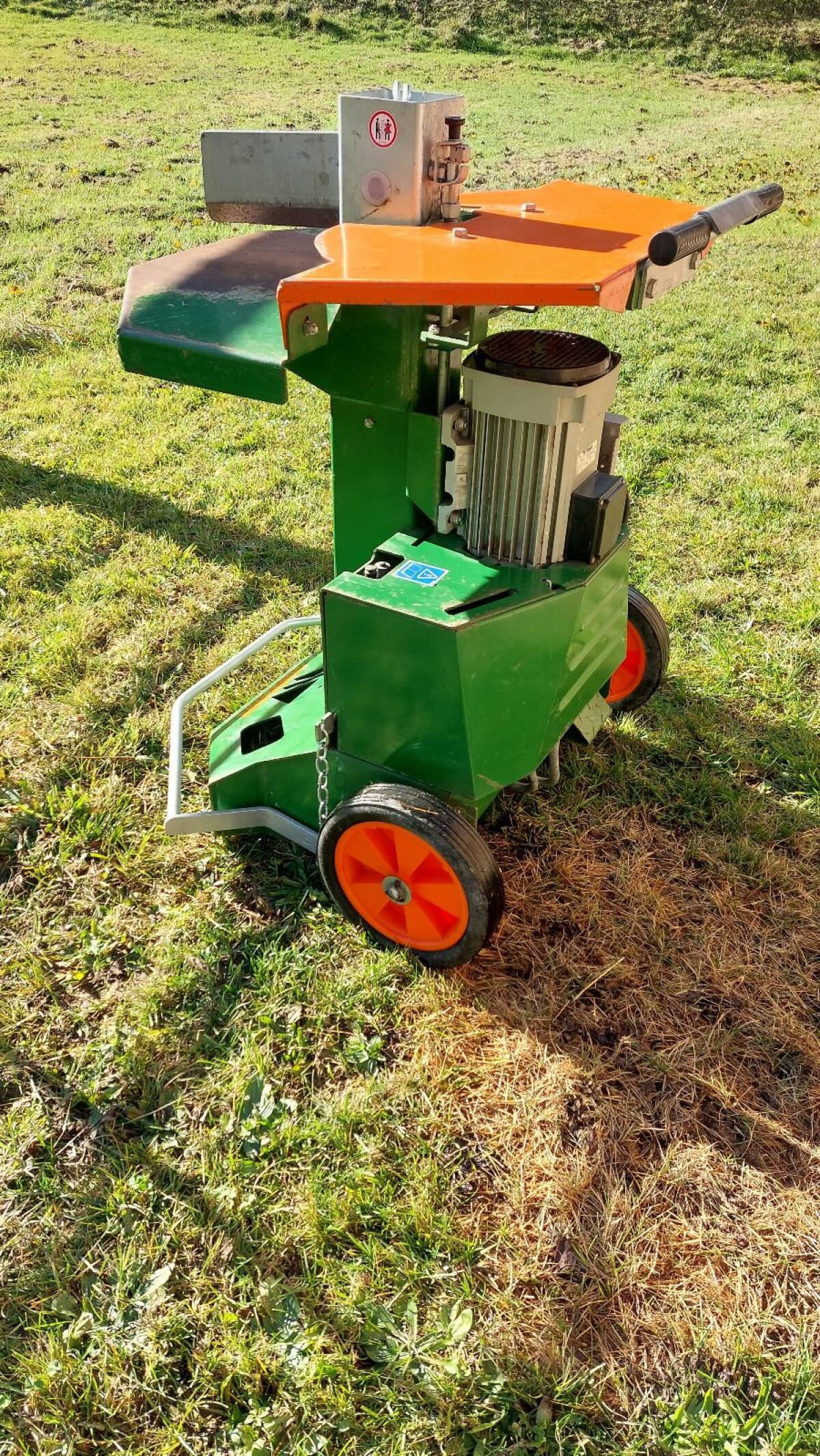 Posch Holzspalter 9 t 3