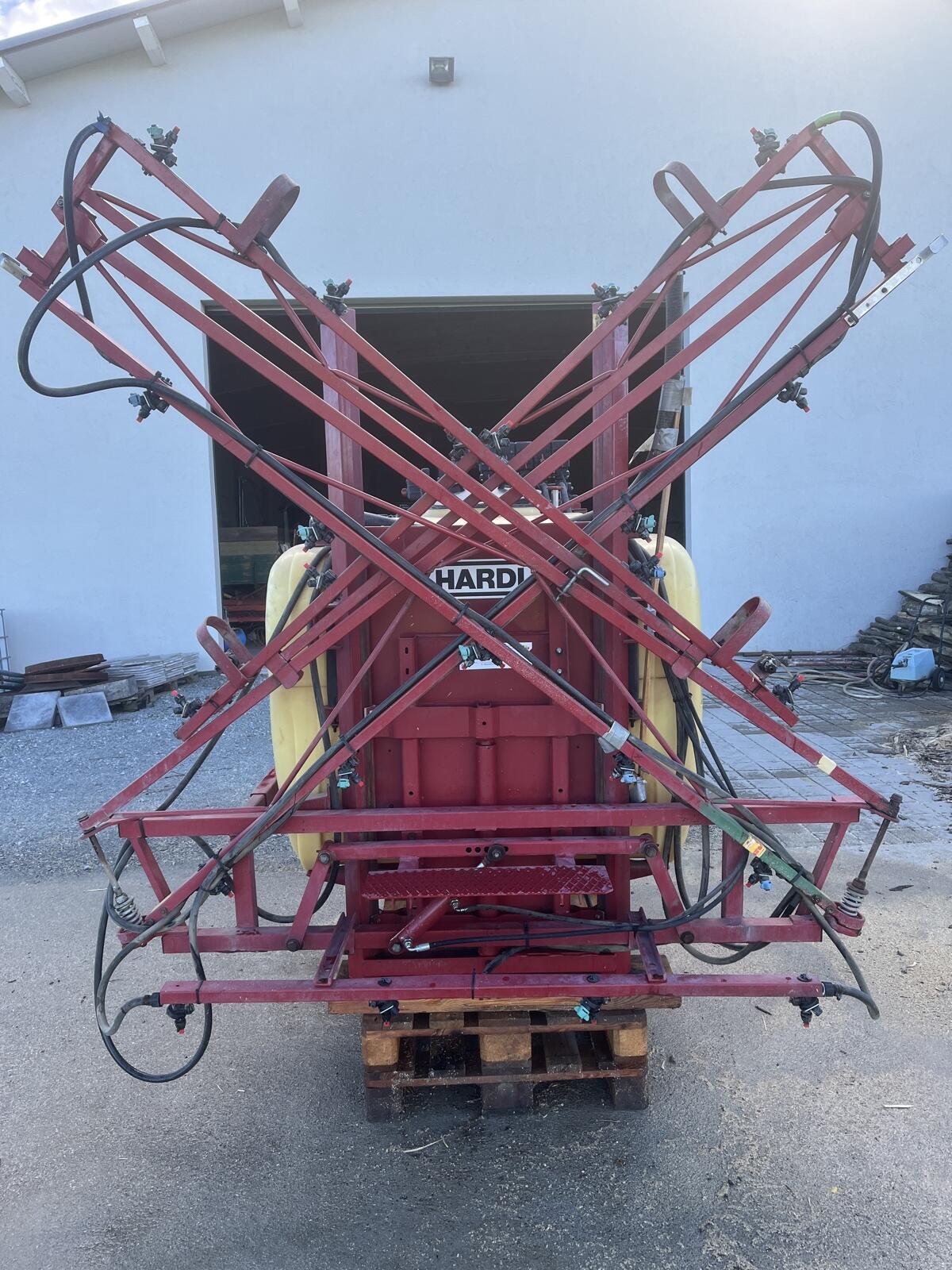 Hardi 900 l, 12 m Balken 3