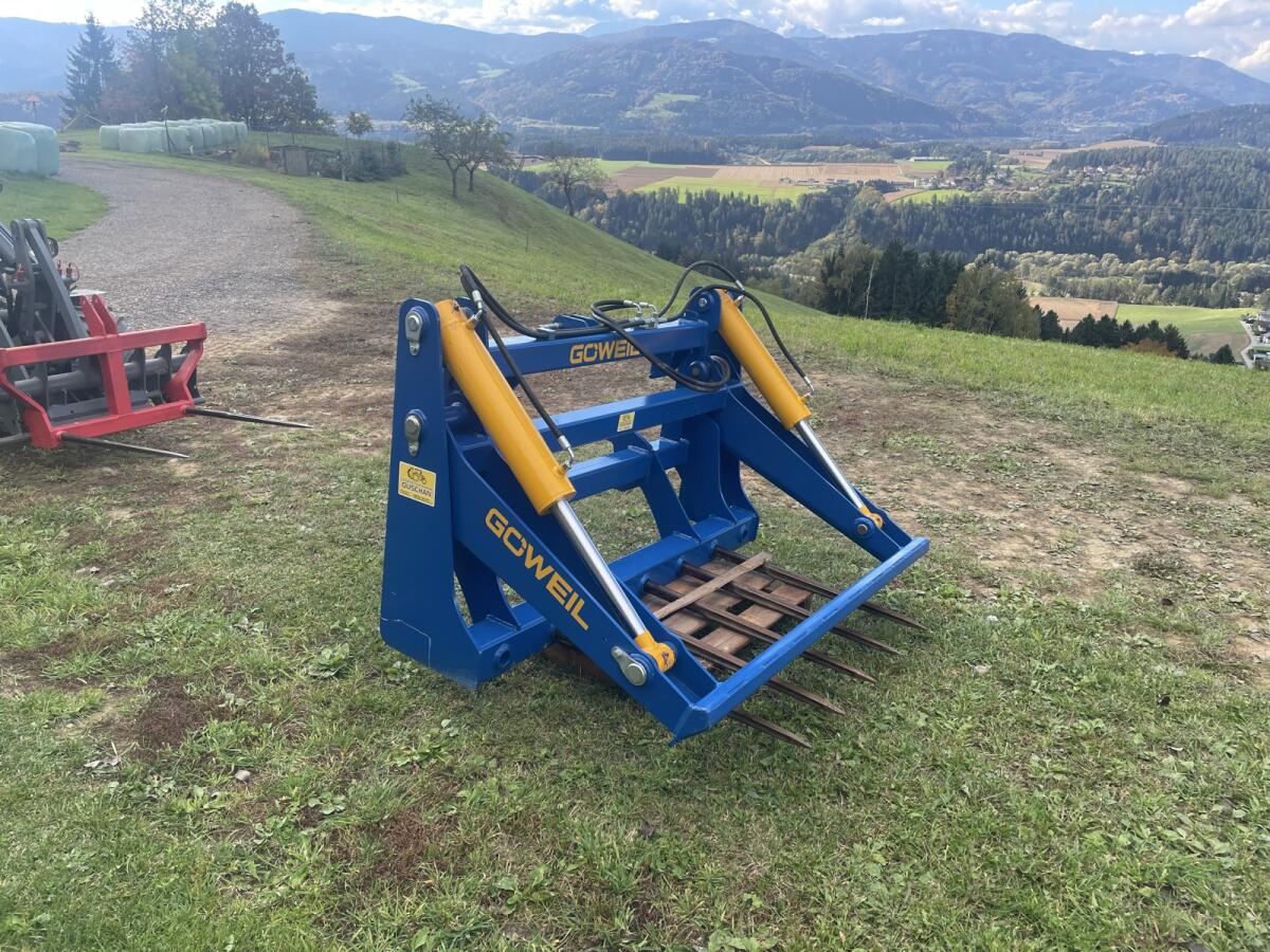 Rundballenschneider Göweil 3