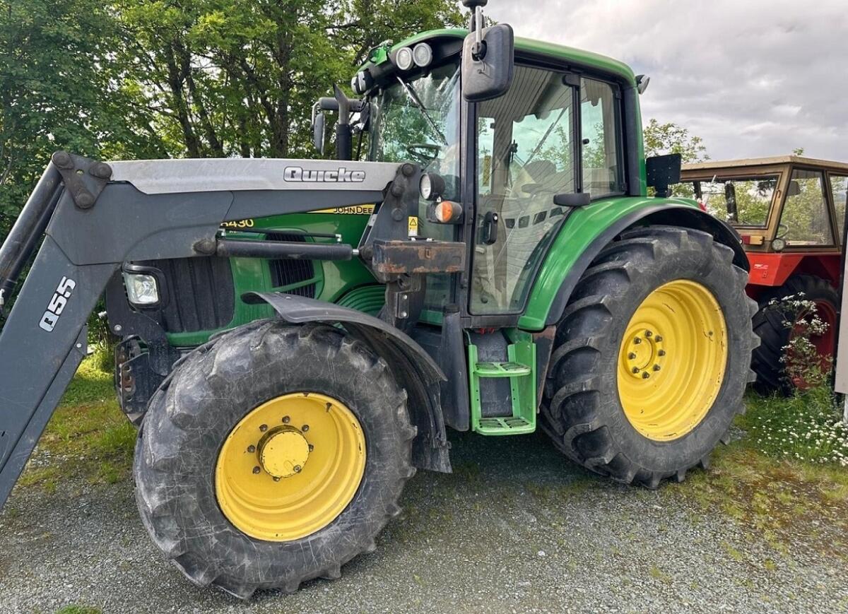 John Deere 6430 mit Frontlader 3