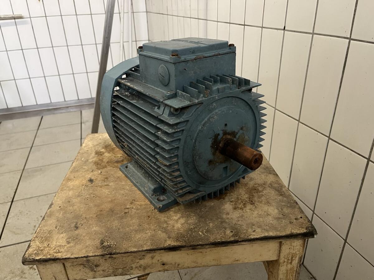 ASEA Motor - 4 kW (5,5 PS) MBL112 M 28-4 3