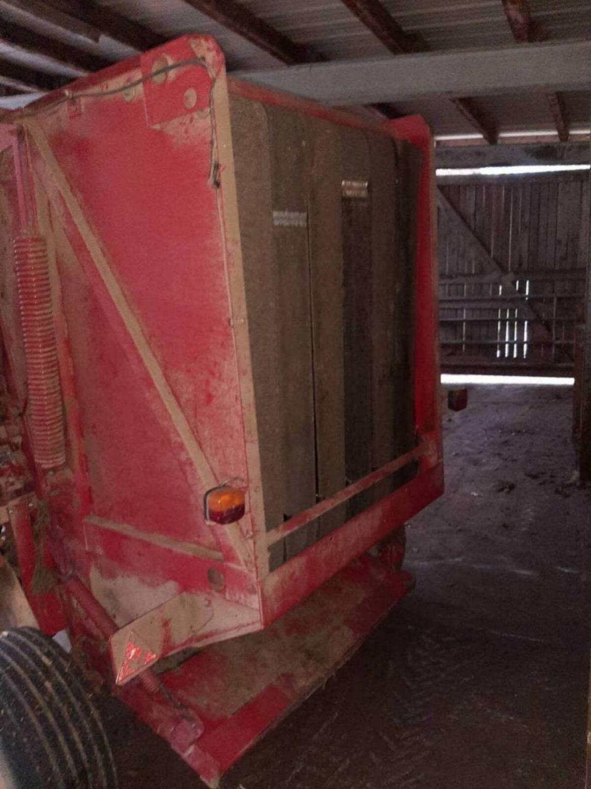 Ballenpresse New Holland Bale Command 640 3