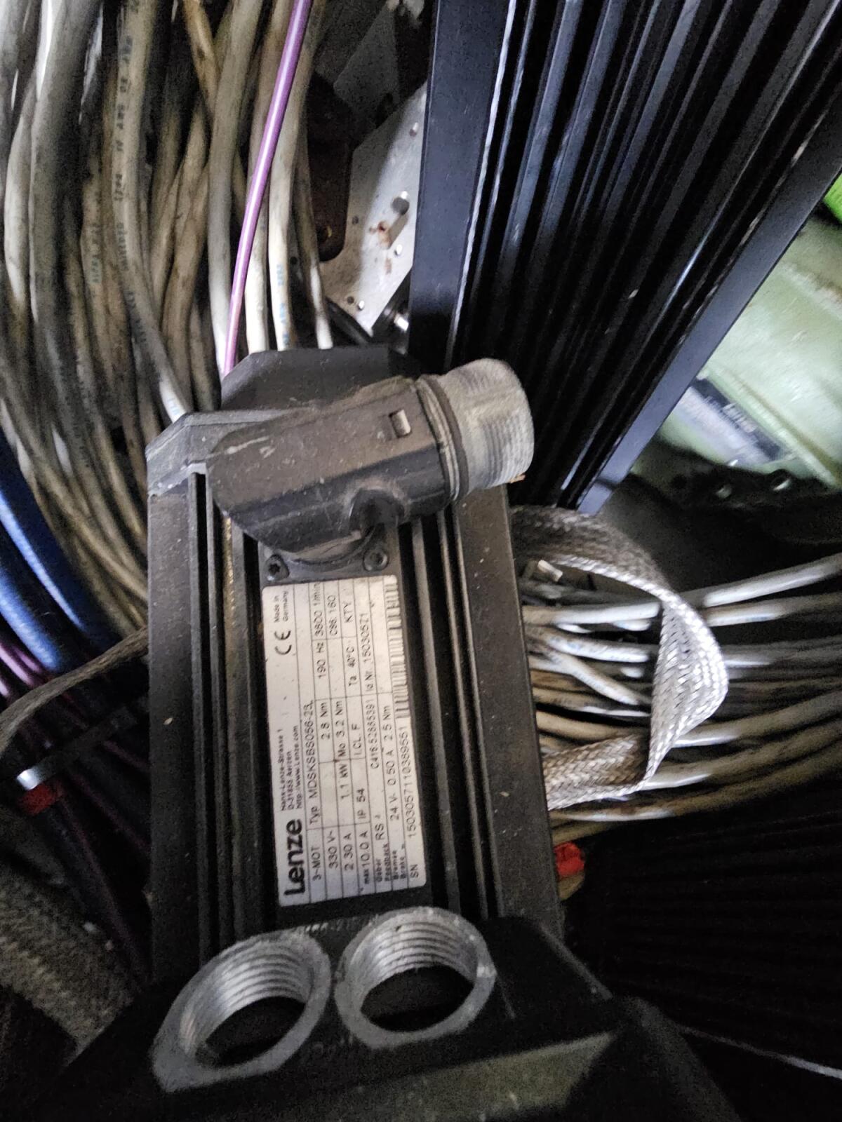Servoregler Lenze Motoren Getriebemotoren Linearführung 3