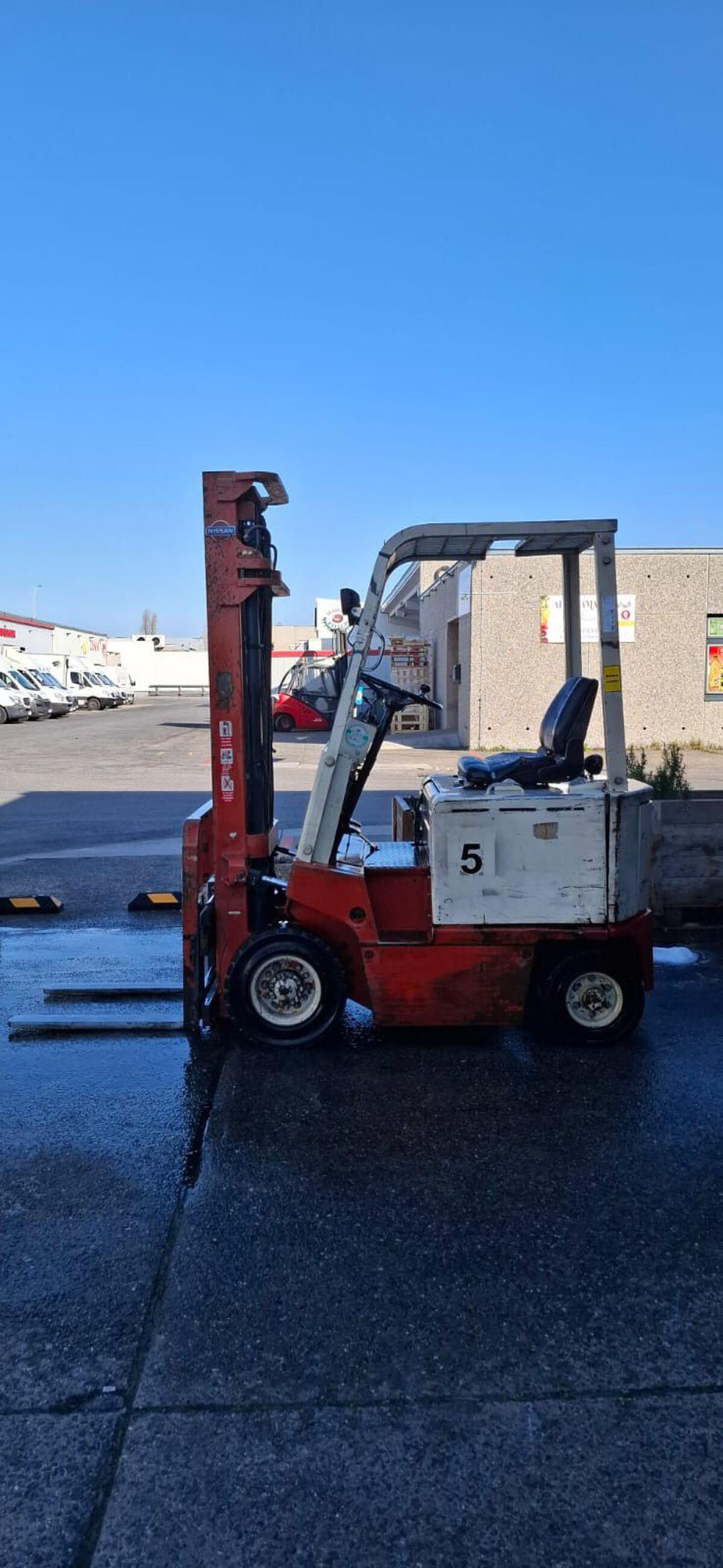 Elektro Gabelstapler Nissan 1