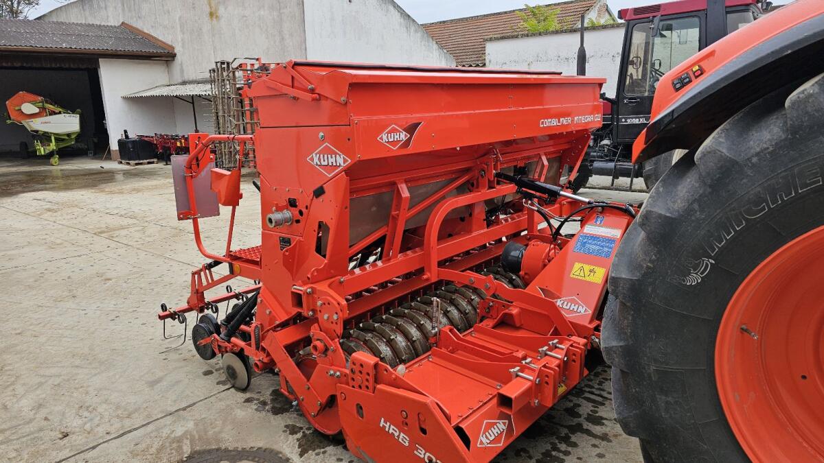 Kuhn Combiliner Integra G2 + HRB 302 2