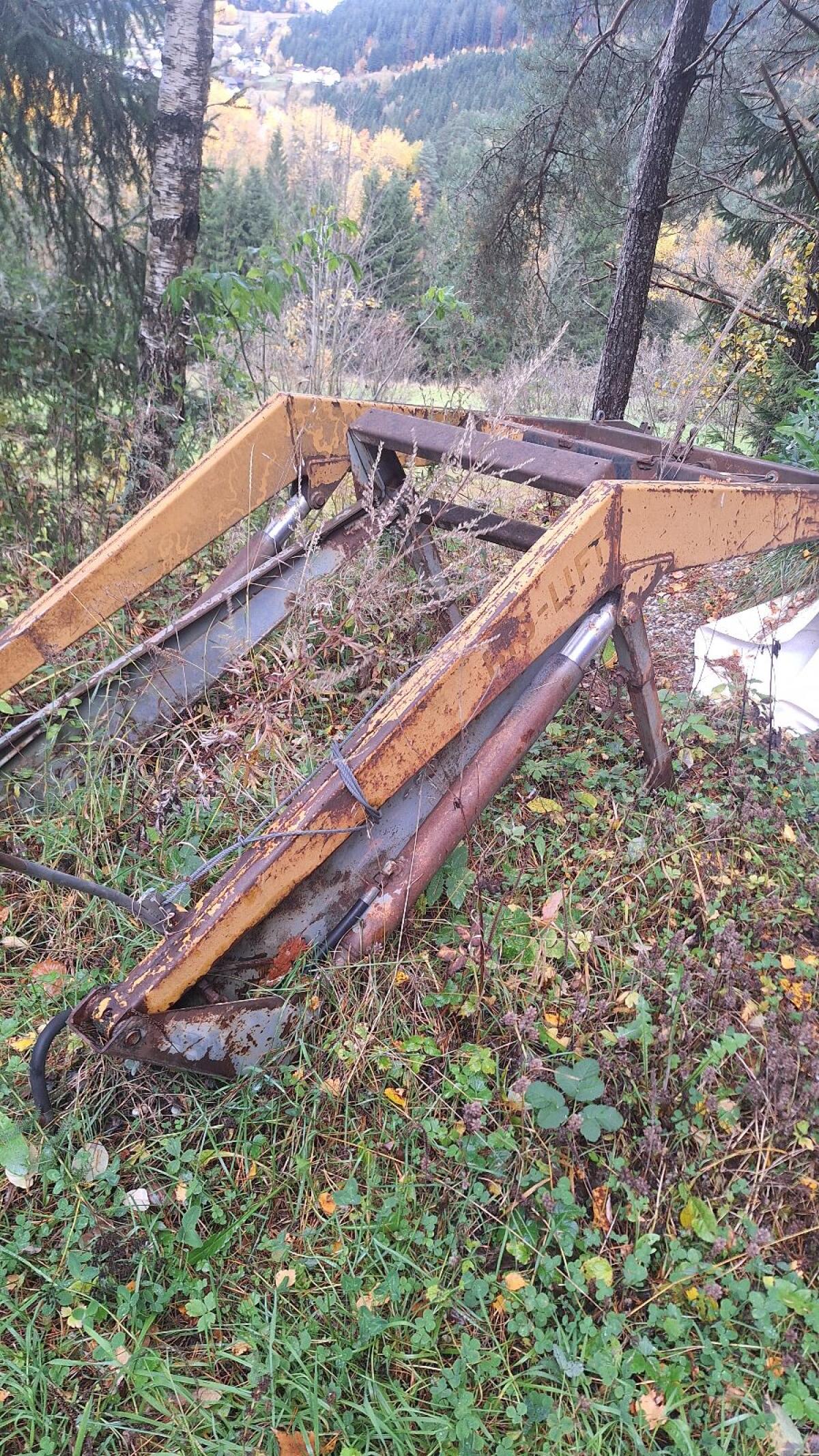 Hauer Frontlader und Biglift 3