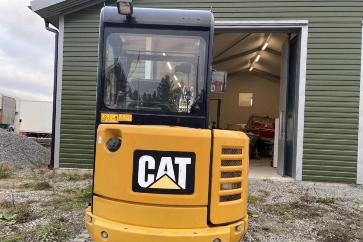 Mini-Bagger Caterpillar 302.7 D mit Anbaugeräten 3