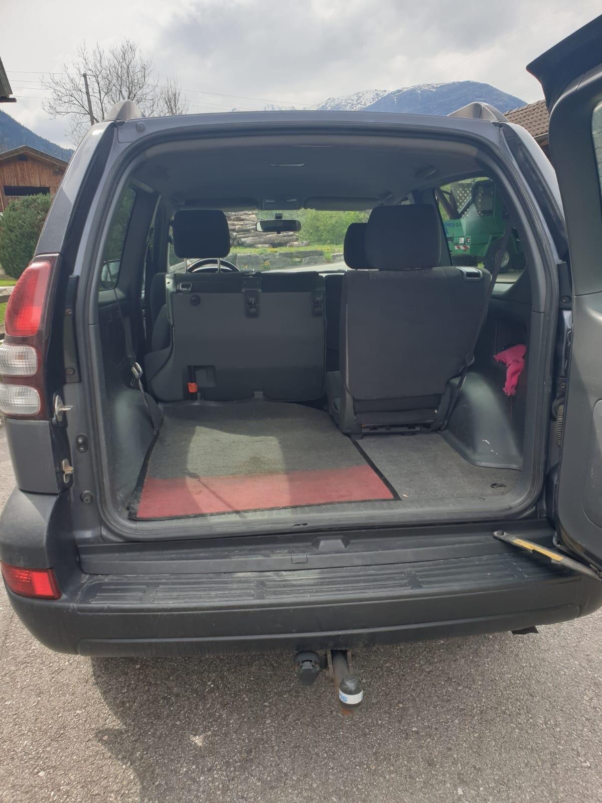 Toyota Winterauto Geländewagen Landcruiser 3