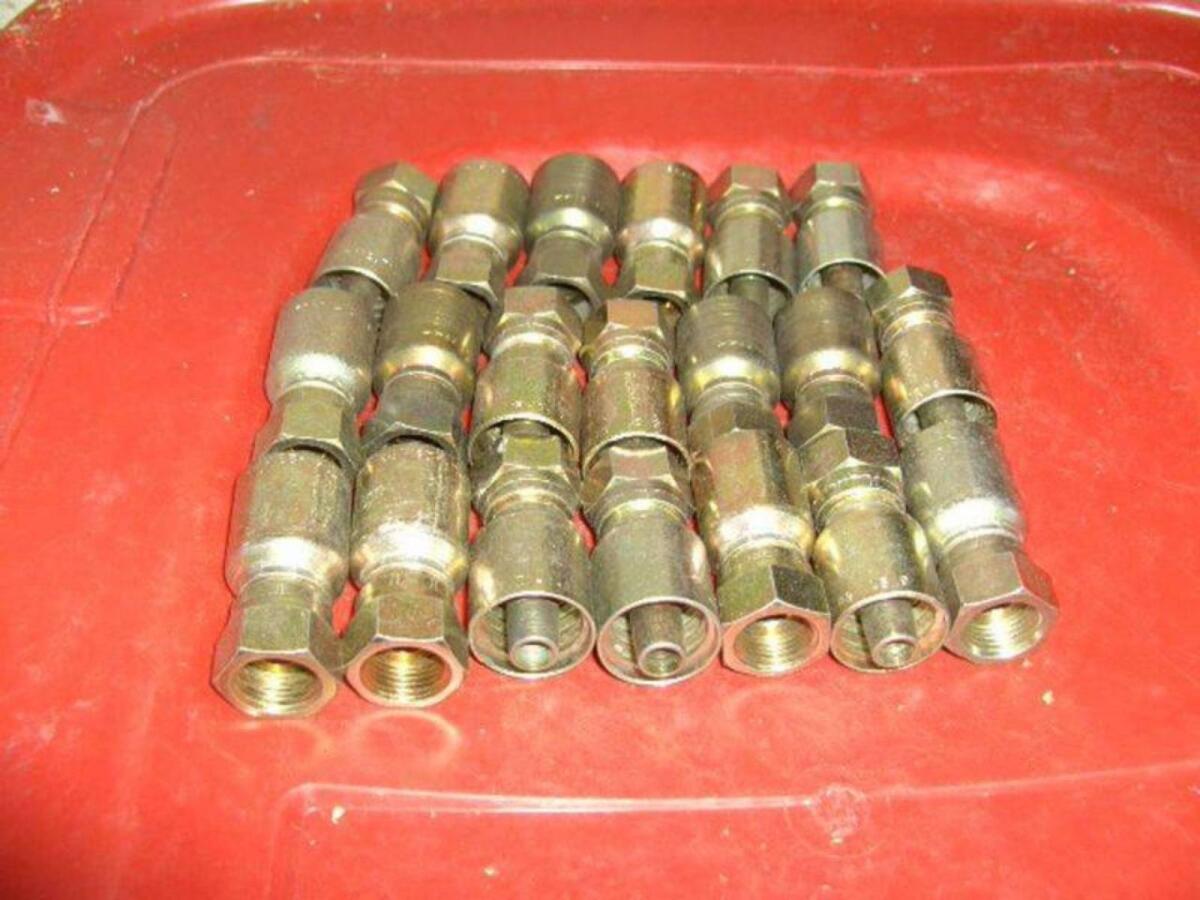 Suche Parker Pressfittinge, Pressarmaturen, Pressnippel 2