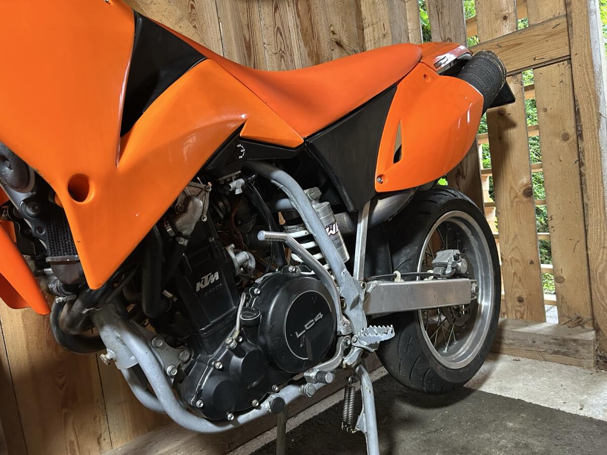 KTM LC4 Supermoto 3