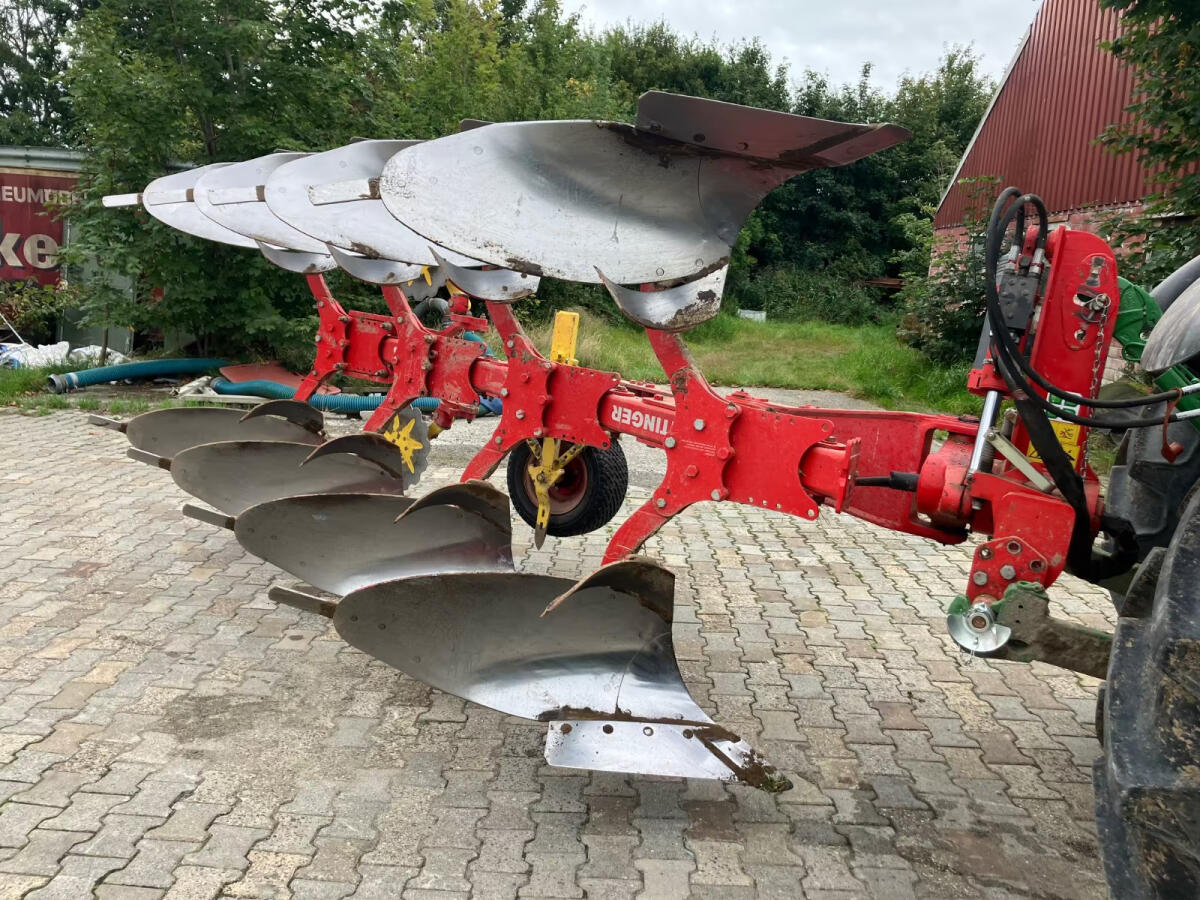 Pöttinger Volldrehpflug Servo 35 1