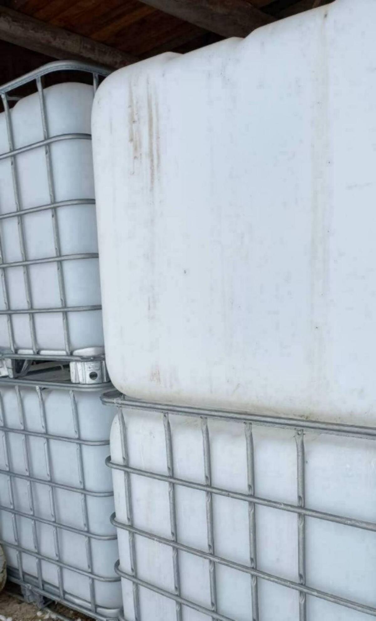IBC-Box, Tank, Wasserbehälter, Wasserfass, Wassertank 2