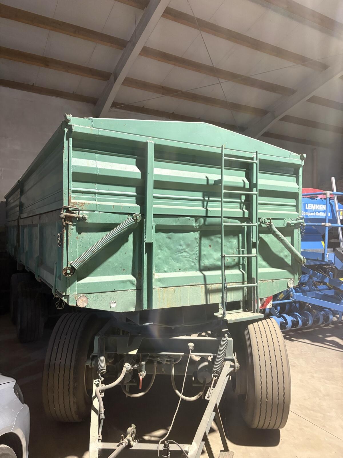 Dreiachs LKW Kipper Köstler 2