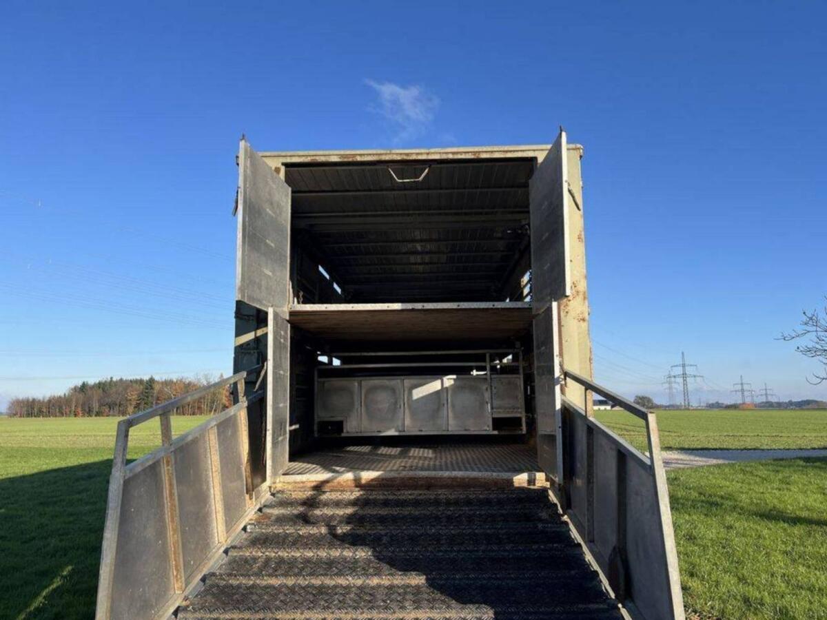 Verkaufe Schweinetransportanhänger 3