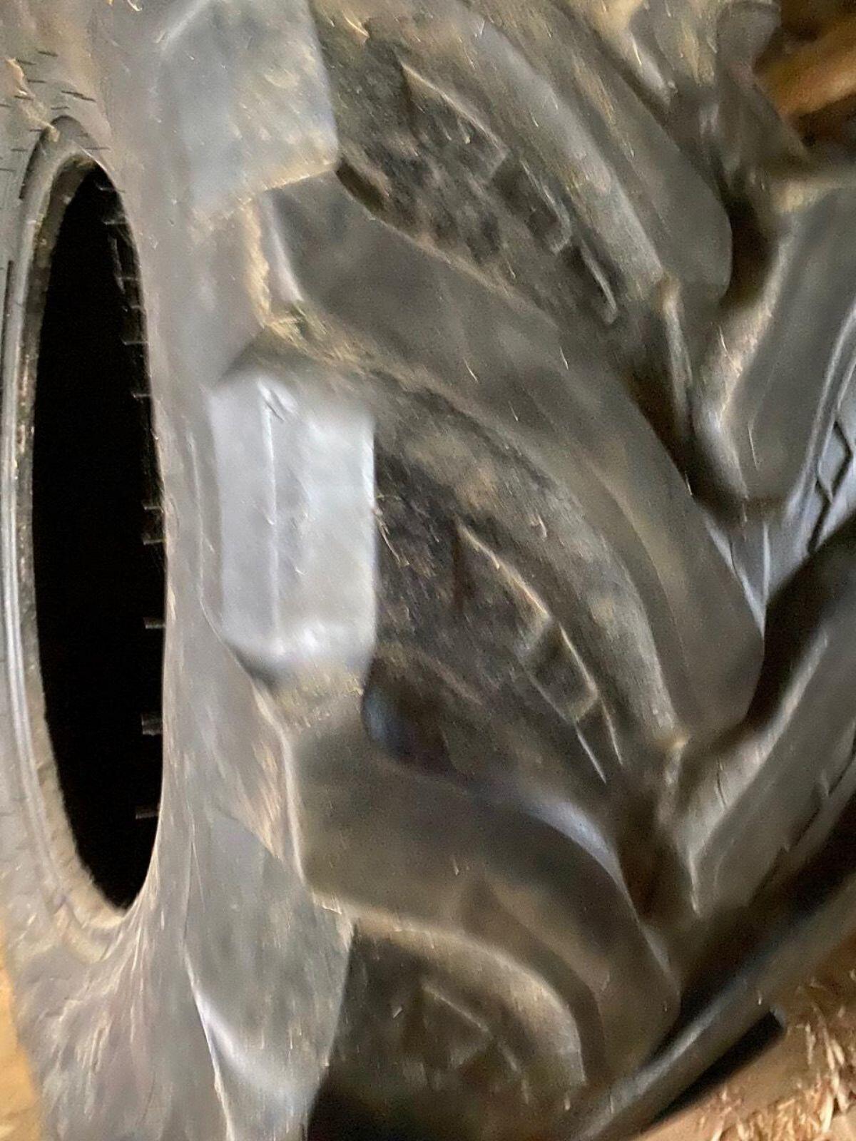 Reifen 480/65R28 2