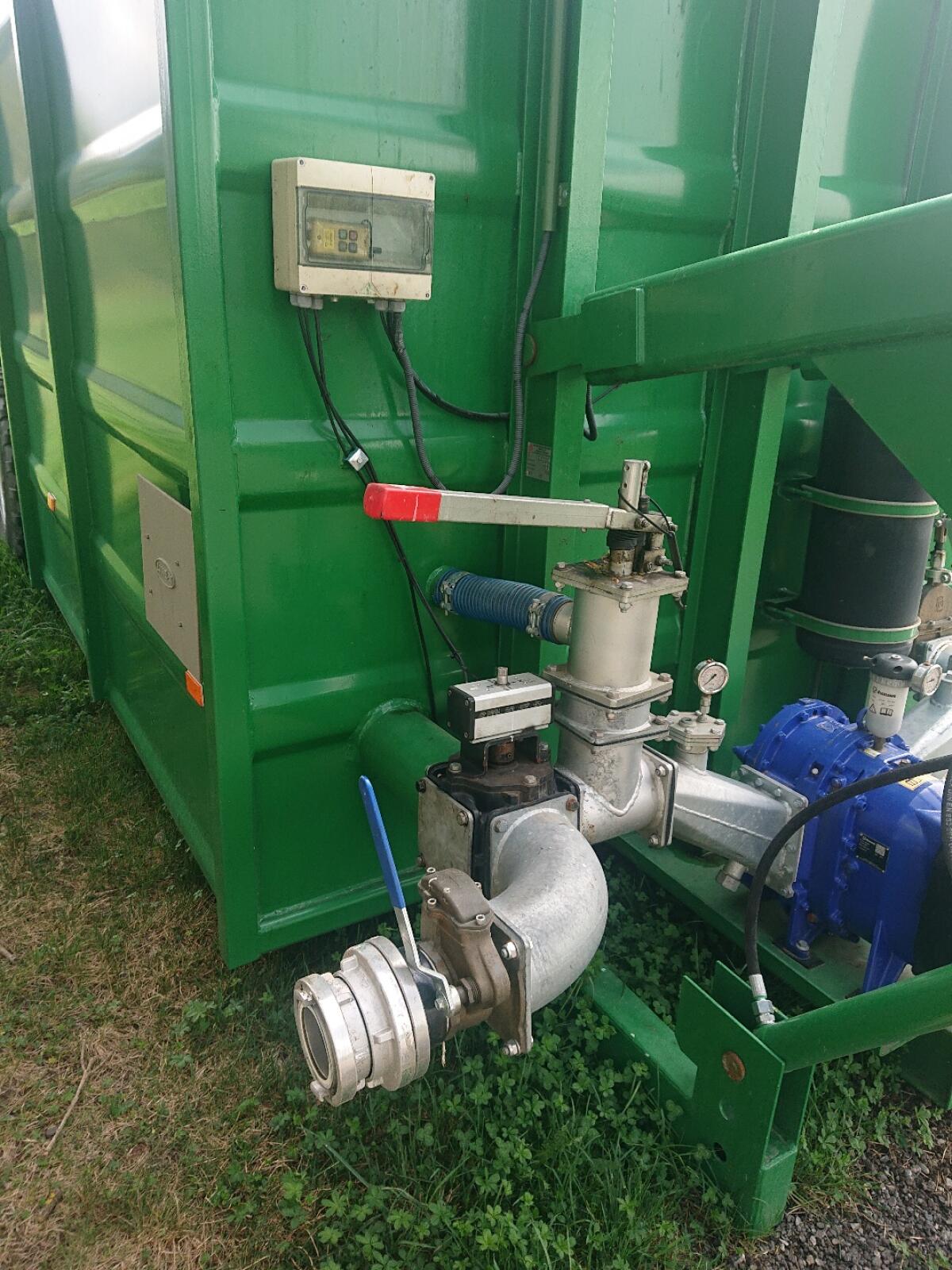 Güllecontainer mit Pumpe 2